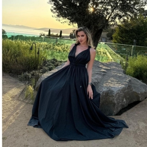 Zara Dresses & Skirts - ZARA VOLUMINOUS LONG MAXI DRESS BLACK SIZE XL